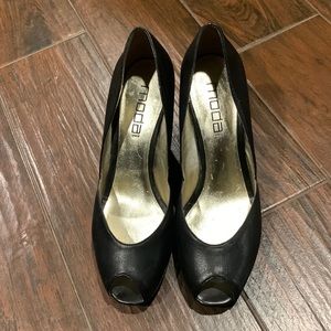 Moda Spana Peep Toe Wedge